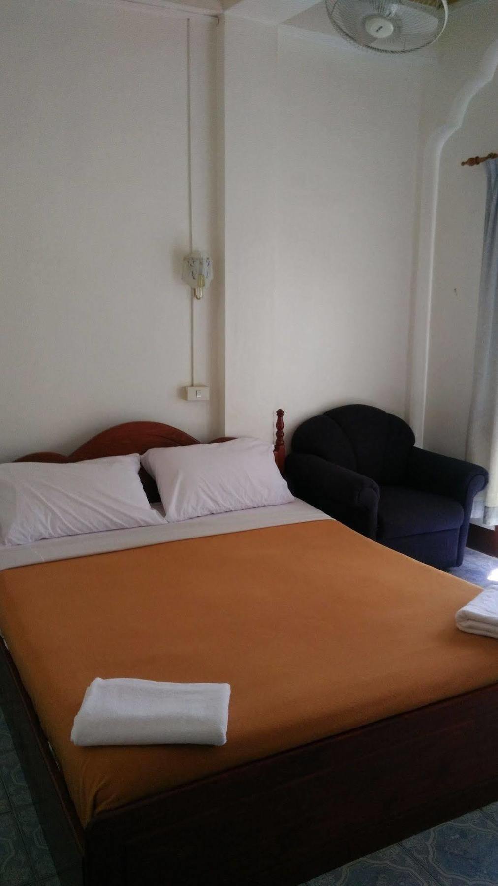 Chanthasom Guesthouse Ban Nongdouang Экстерьер фото