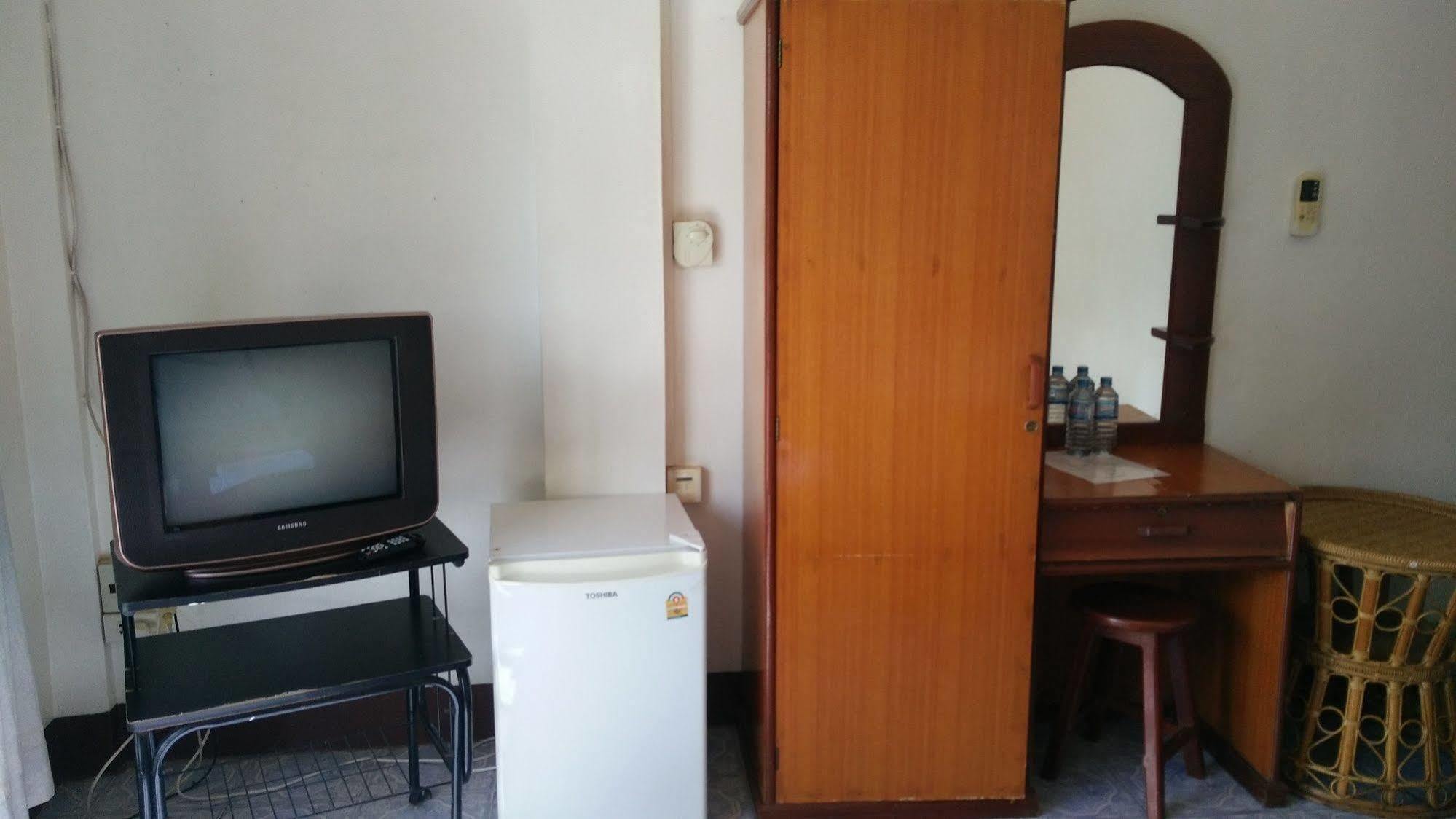 Chanthasom Guesthouse Ban Nongdouang Экстерьер фото